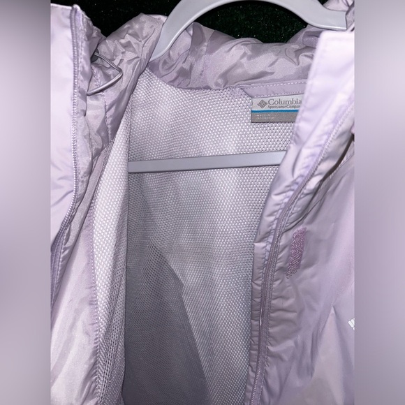 Columbia Raincoat - Picture 3 of 10